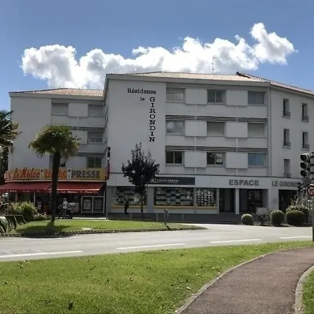Proche Plage Et Commerces - Agreable De 31 M² アパート ロワイヤン